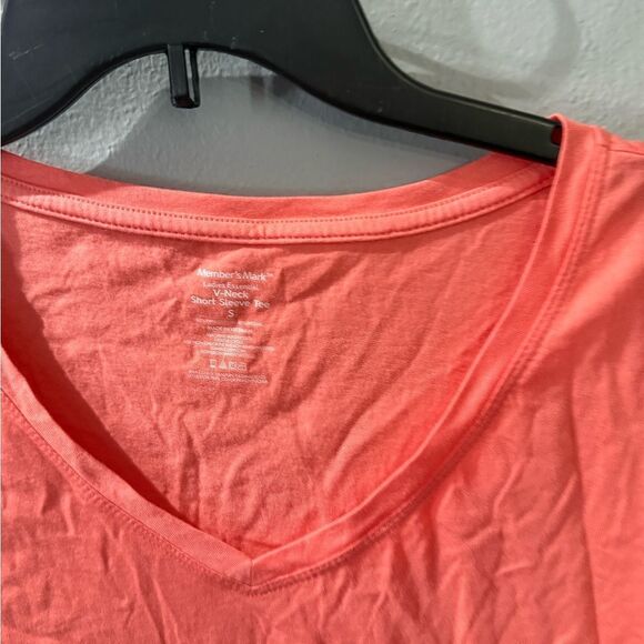 Member's Mark Ladies Essential Short Sleeve V-Neck Tee Pucker Pink NWT Size S - Picture 4 of 5
